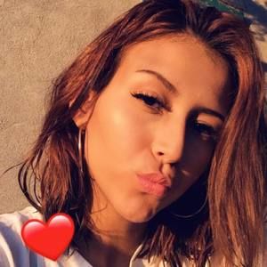 Meet your Posher, Alexia